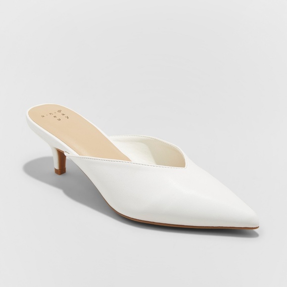 White pointed kitten heels Outlet